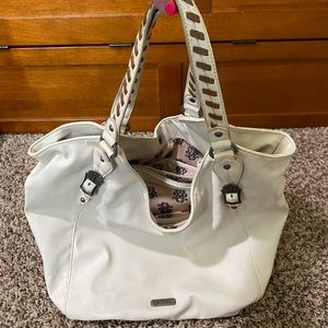 Jessica Simpson handbag, great used condition, no rips/tears.